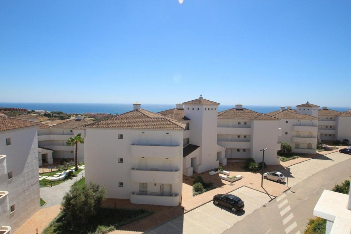 Small Oasis Nelson Mandela Apartment With Sea View, Two Bedrooms, Parking, Terrace And Pool Manilva Eksteriør bilde