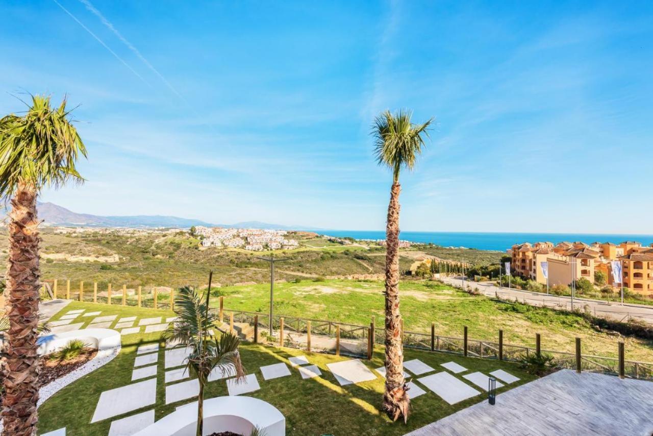 Small Oasis Nelson Mandela Apartment With Sea View, Two Bedrooms, Parking, Terrace And Pool Manilva Eksteriør bilde