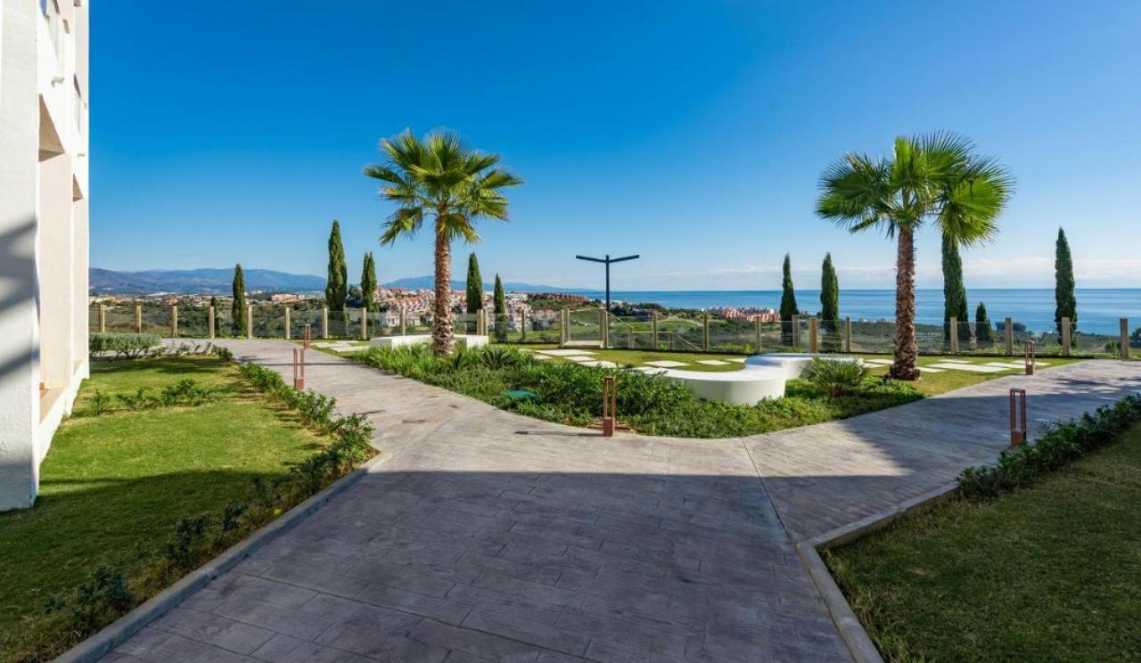 Small Oasis Nelson Mandela Apartment With Sea View, Two Bedrooms, Parking, Terrace And Pool Manilva Eksteriør bilde