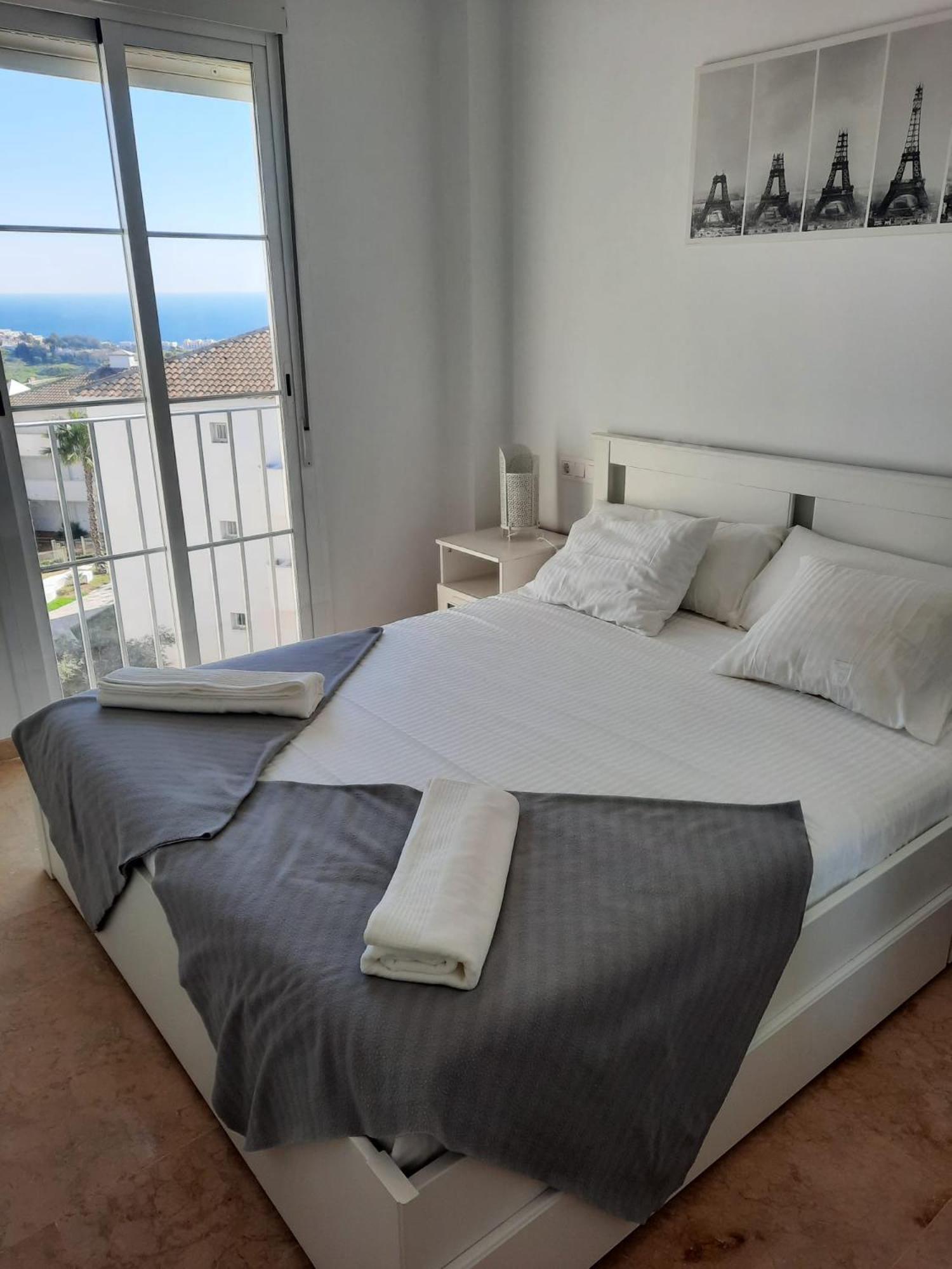 Small Oasis Nelson Mandela Apartment With Sea View, Two Bedrooms, Parking, Terrace And Pool Manilva Eksteriør bilde
